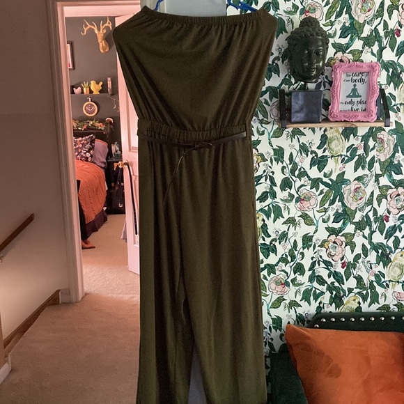 ZESICA Off Shoulder Strapless Belted Wide Leg Jumpsuit - Picture 3 of 4